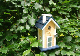 Căsuță pentru păsări galbenă