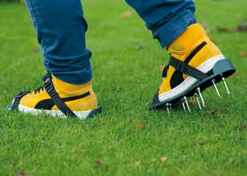 Aerator de gazon, tip sandală